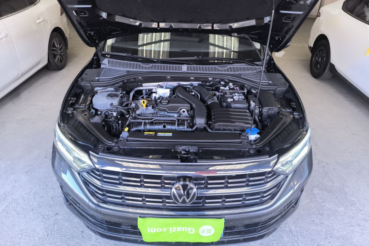 大众 速腾 2023款 300TSI DSG超越版机舱底盘24