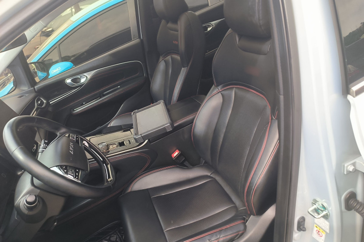 埃安 AION V 2021款 Plus 70 智领版 磷酸铁锂中控内饰19