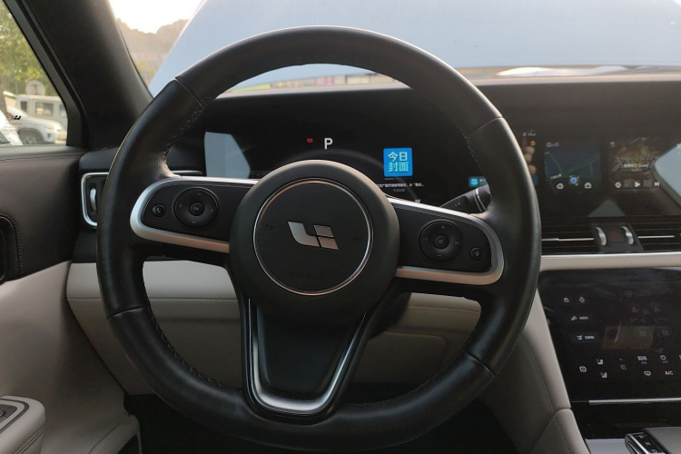 理想汽车 理想ONE 2020款 增程6座版中控内饰13