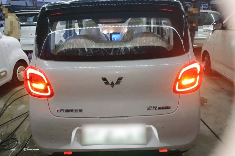 五菱汽车 宏光MINIEV 2025款 四门版 臻享+款车身外观6