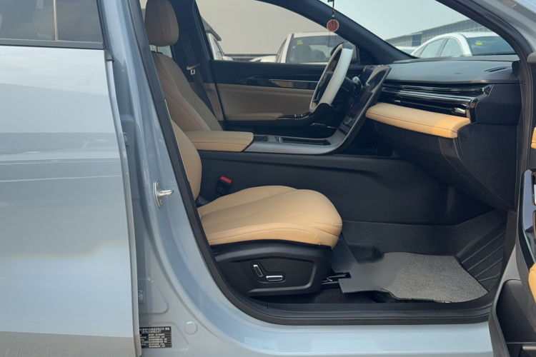 吉利银河 银河L6 2023款 125km 星舰局部细节41