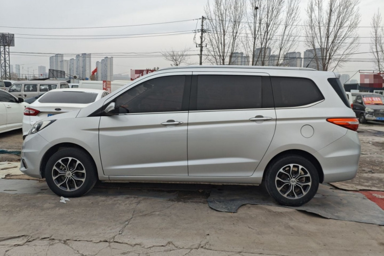 长安凯程 长安欧尚A600 2018款 1.5L 手动精英型车身外观4