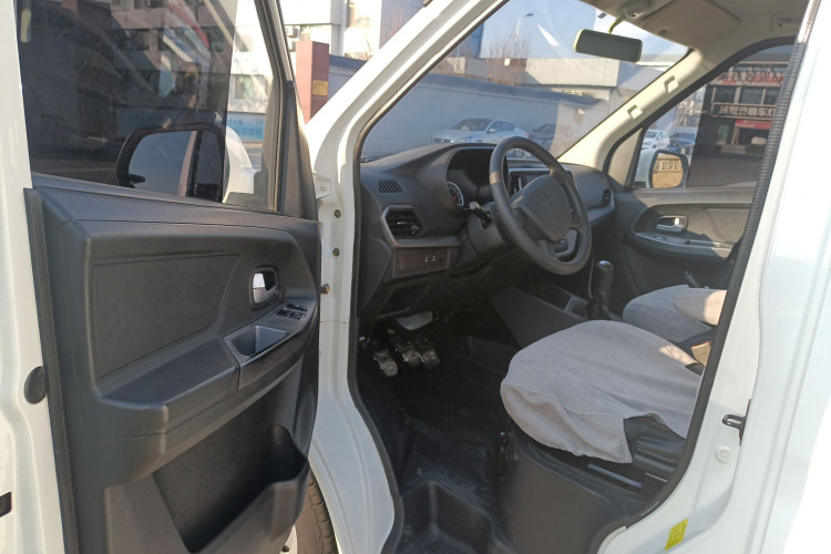 长安凯程 长安睿行M60 2023款 1.5L GDI精英型厢货2座中控内饰20