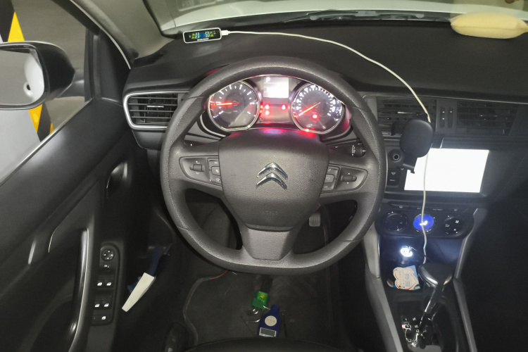 雪铁龙C3-XR 2018款 1.6L 自动先锋型局部细节13