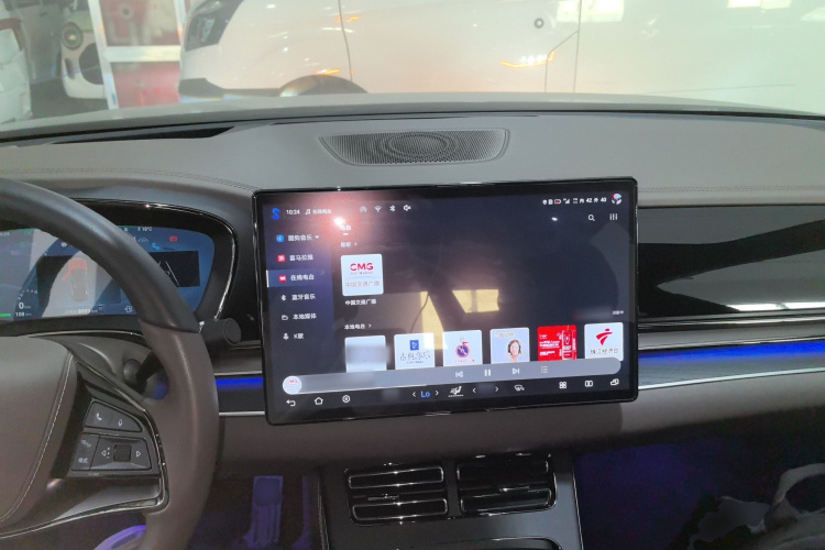 比亚迪 汉 2024款 DM-i 荣耀版 121KM 尊享型中控内饰12