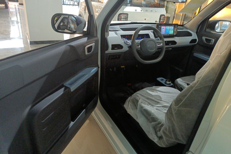 吉利银河 2024款 熊猫mini 200km 耐力熊中控内饰20