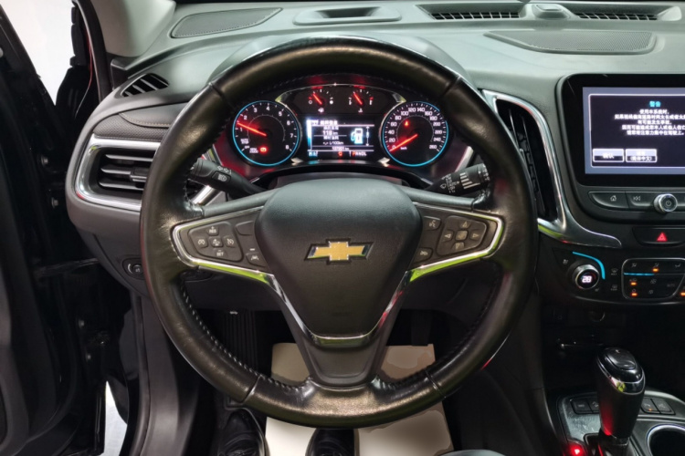 雪佛兰 探界者 2018款 RS 550T 自动四驱捍界版中控内饰13