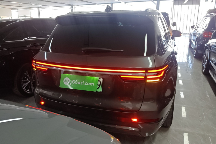 理想汽车 理想ONE 2020款 增程6座版车身外观6