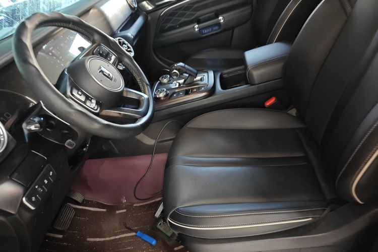 坦克300 2021款 越野版 2.0T 征服者中控内饰19