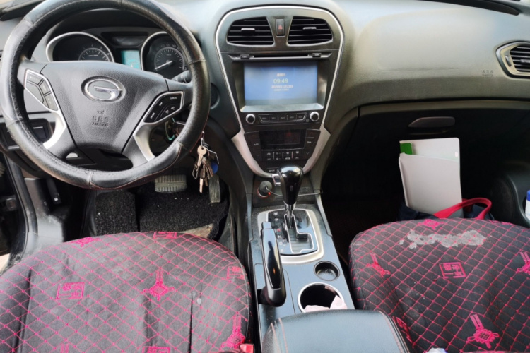 广汽传祺 传祺GS5 2014款 2.0L 自动两驱超享版中控内饰12