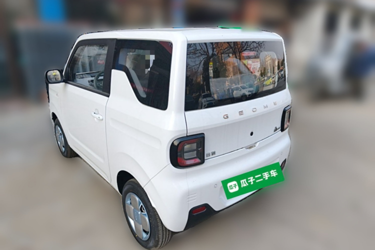 吉利银河 2024款 熊猫mini 200km 耐力熊车身外观5