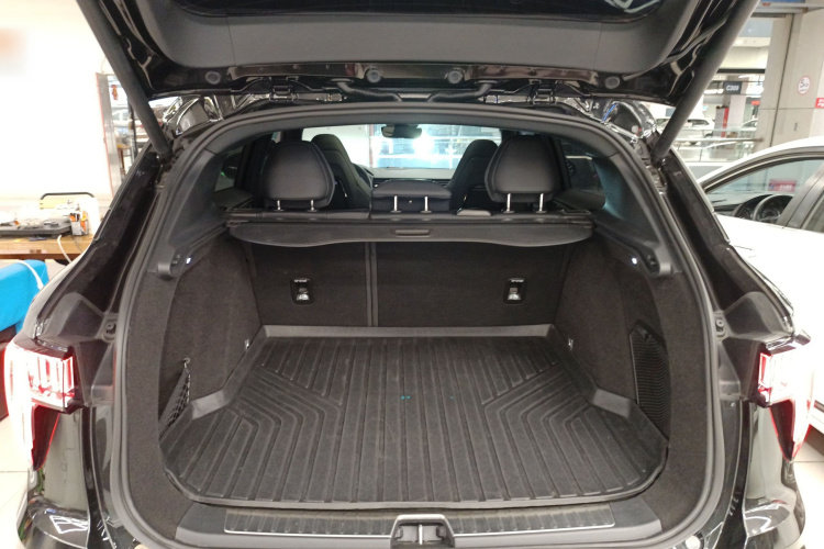 领克01 2021款 2.0TD 四驱暗夜版局部细节23