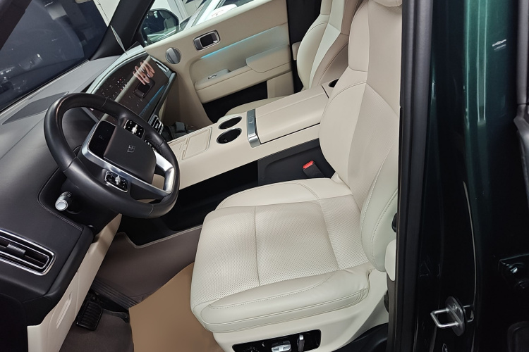 理想汽车 理想L8 2023款 Pro局部细节19