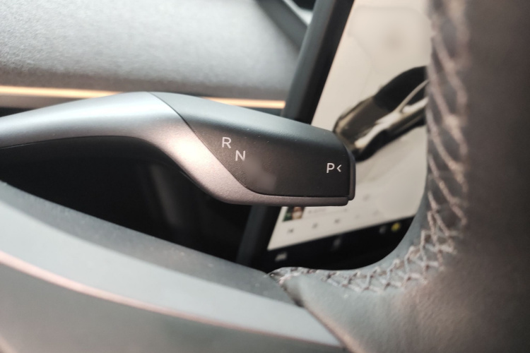 特斯拉 Model Y 2024款 长续航全轮驱动版局部细节18