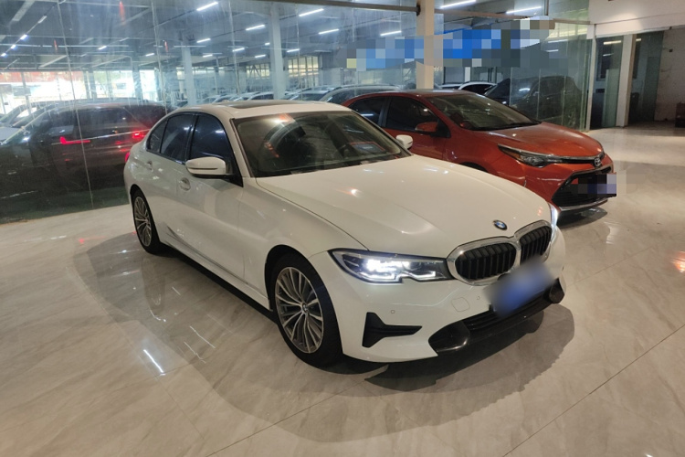 宝马3系 2021款 320i 运动套装车身外观6002