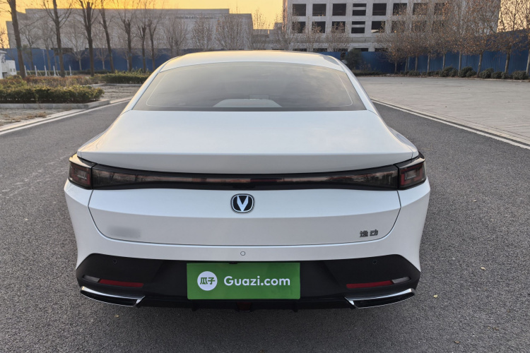 长安 逸动 2025款 蓝鲸 1.5T 500Bar旗舰型车身外观6004