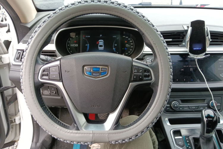 吉利汽车 帝豪 2018款 1.5L CVT向上互联版中控内饰13