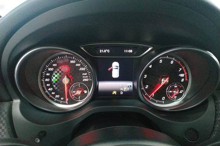 奔驰A级(进口) 2018款 A 200 时尚型中控内饰14