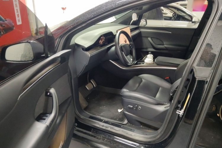 特斯拉 Model X 2023款 双电机全轮驱动版中控内饰7003