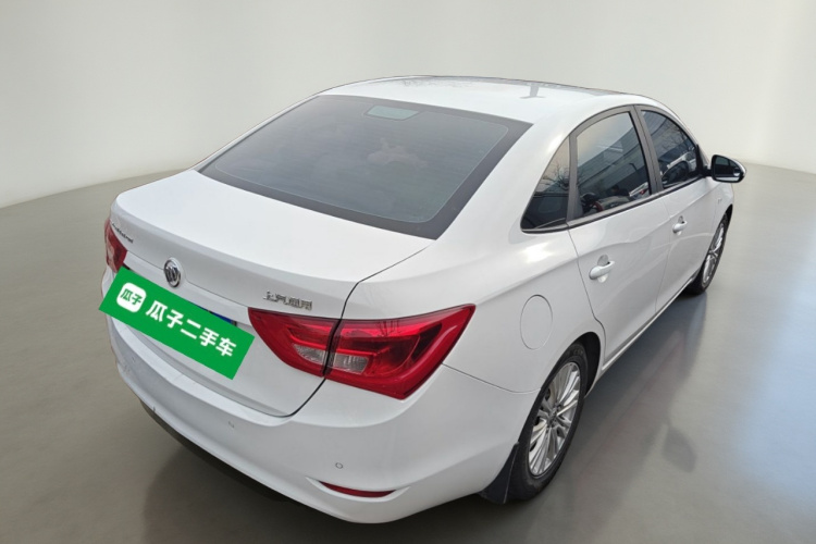 别克 英朗 2016款 15N 自动精英型车身外观7