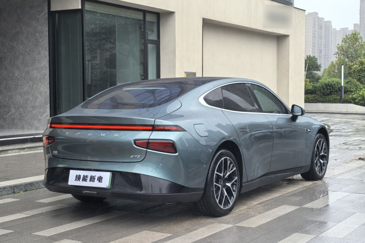 小鹏P7 2023款 P7i 702 Max车身外观6008