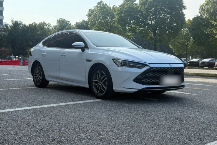 比亚迪 秦PLUS 2021款 DM-i 55KM 旗舰型车身外观6005