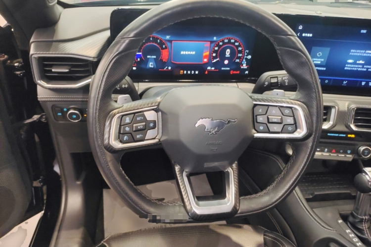 福特 Mustang 2024款 2.3T EcoBoost 硬顶性能版中控内饰13
