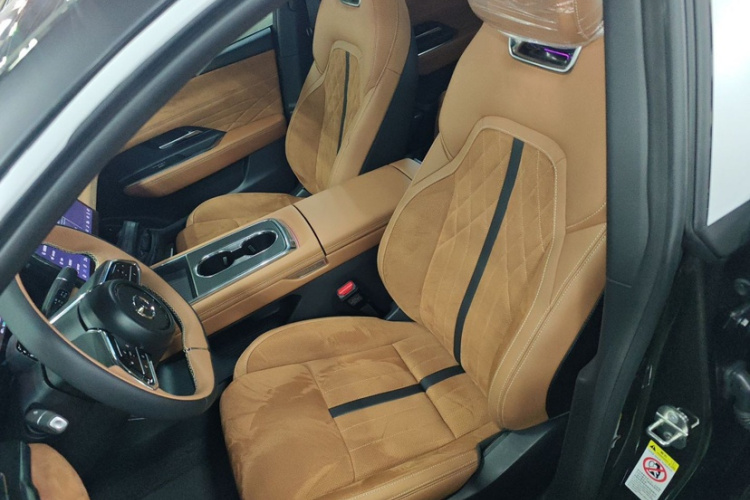 马自达EZ-6 2025款 纯电600智尊运动版中控内饰7003