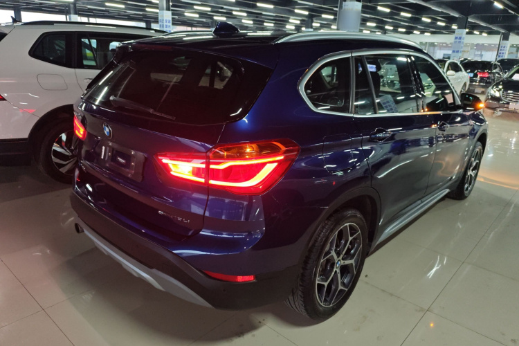宝马X1 2019款 sDrive18Li 尊享型车身外观7