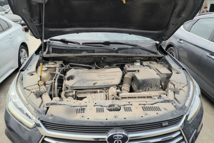 比亚迪 宋 2021款 经典版 1.5T 自动精英型机舱底盘24