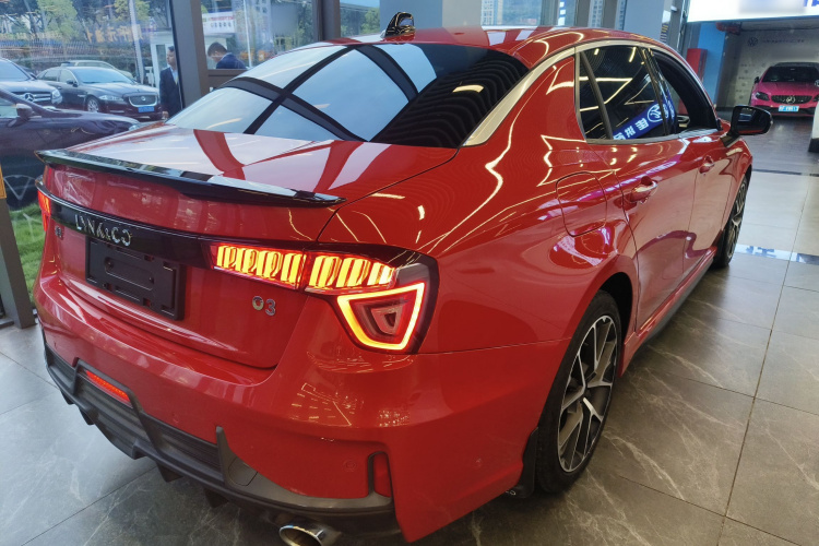 领克03 2019款 1.5TD DCT劲Pro版 国VI车身外观7