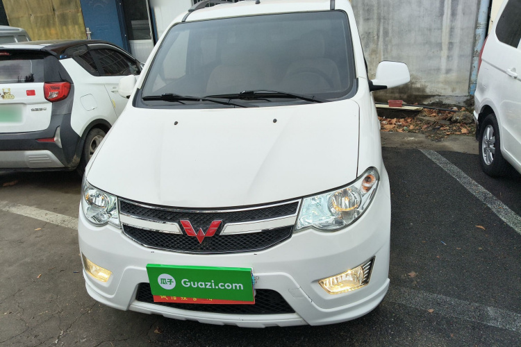 五菱汽车 五菱宏光 2014款 1.5L S标准型车身外观2