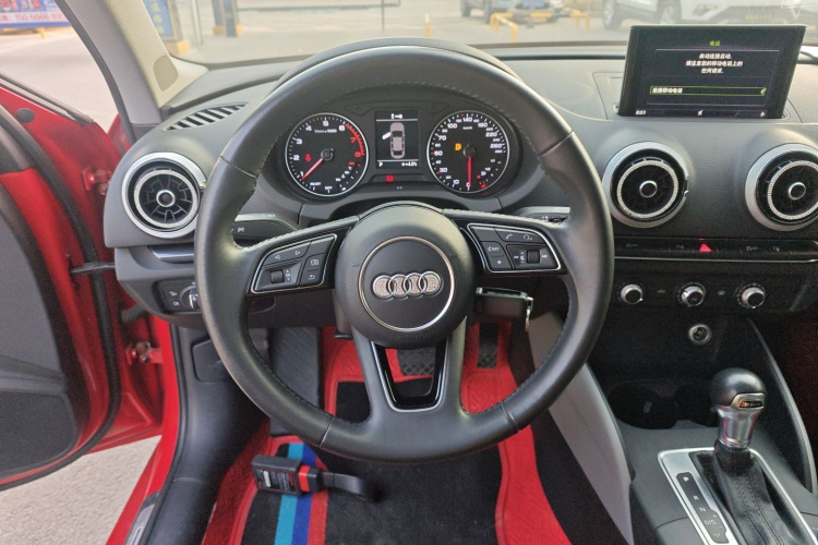 奥迪A3 2017款 Limousine 35 TFSI 时尚型中控内饰13