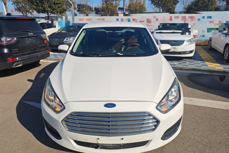 福特 福睿斯 2017款 改款 1.5L 手动舒适型车身外观2