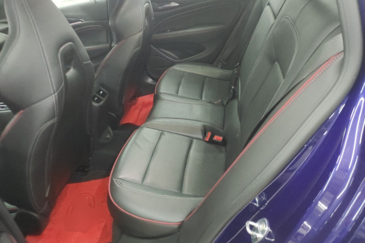 别克 君威 2021款 GS 28T 尊贵型中控内饰7004