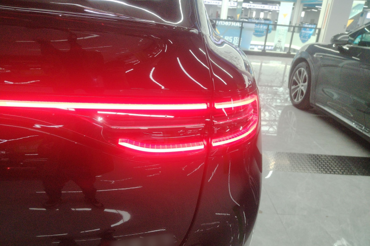 鸿蒙智行 智界R7 2024款 纯电 667km Pro车身外观9