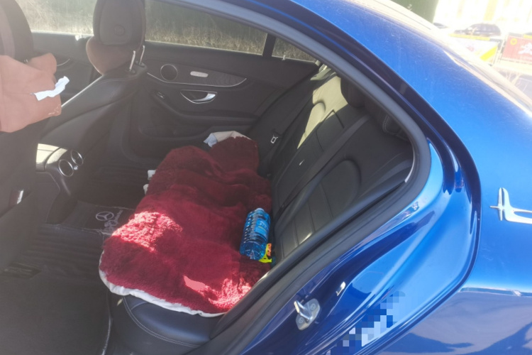 奔驰C级 2017款 改款 C 200 L中控内饰21