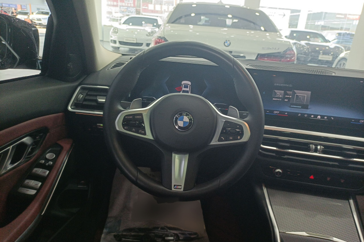 宝马3系 2023款 325Li M运动曜夜套装中控内饰13