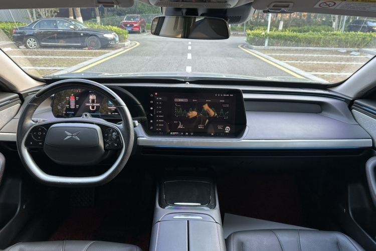 小鹏P7 2021款 480N中控内饰7006