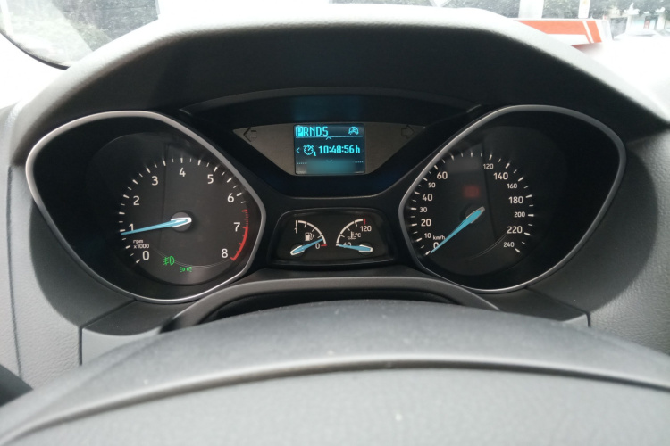 福特 福克斯 2020款 两厢经典 1.5L 自动风尚型局部细节14