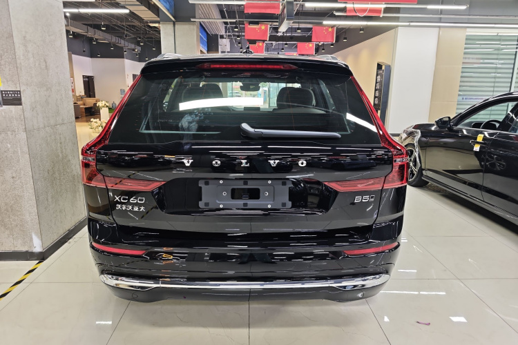 沃尔沃XC60 2026款 B5 四驱智逸豪华版车身外观6005