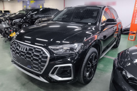 奥迪Q5L 2025款 45周年典藏版 40 TFSI 时尚动感型