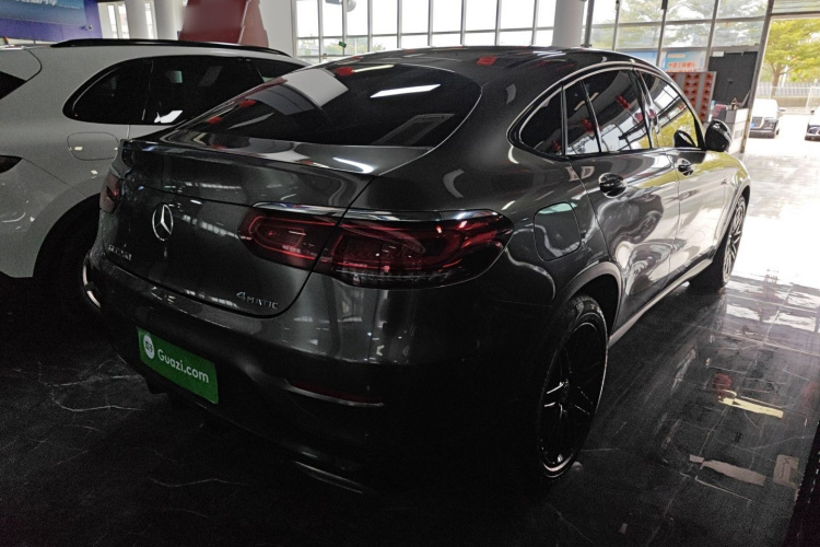 奔驰GLC轿跑 2020款 GLC 260 4MATIC 轿跑SUV车身外观7