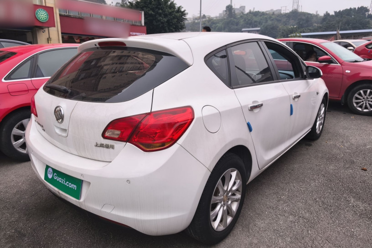 别克 英朗 2014款 XT 1.6L 自动时尚版车身外观7