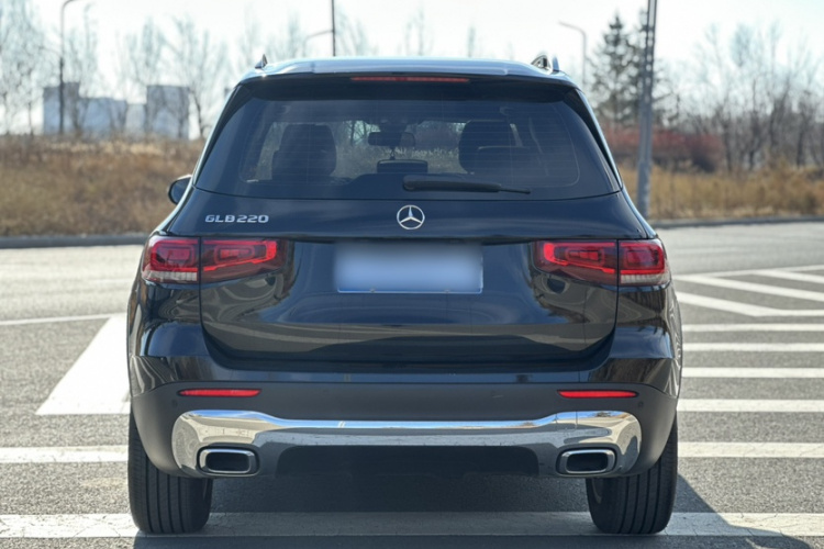 奔驰GLB 2023款 GLB 220 动感型车身外观6005