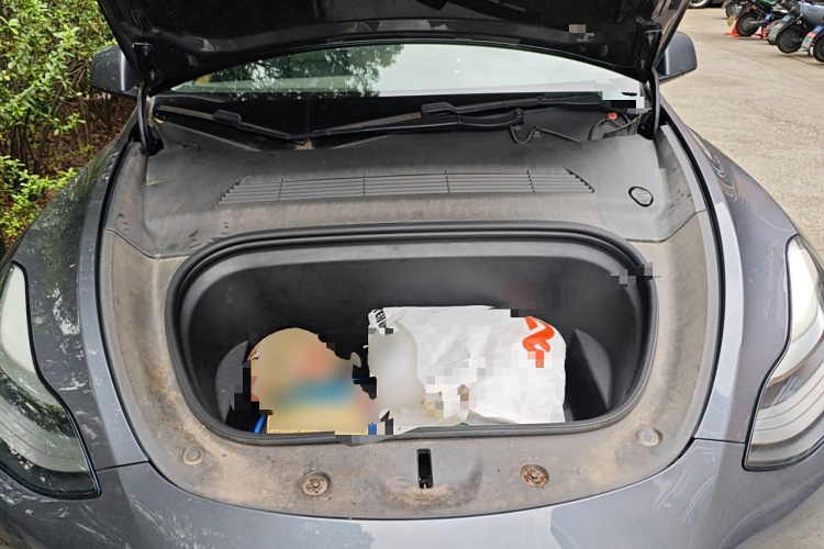 特斯拉 Model Y 2021款 长续航全轮驱动版局部细节24