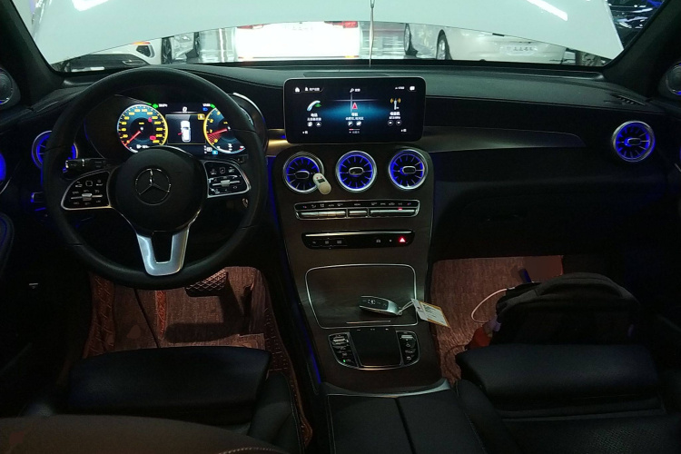 奔驰GLC 2020款 GLC 300 L 4MATIC 动感型中控内饰7002