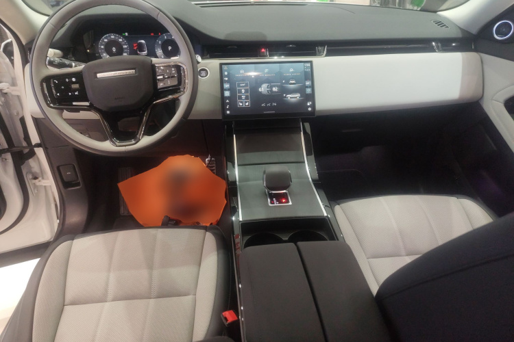 路虎 2024款 揽胜极光L SE 驭光尊耀版中控内饰12