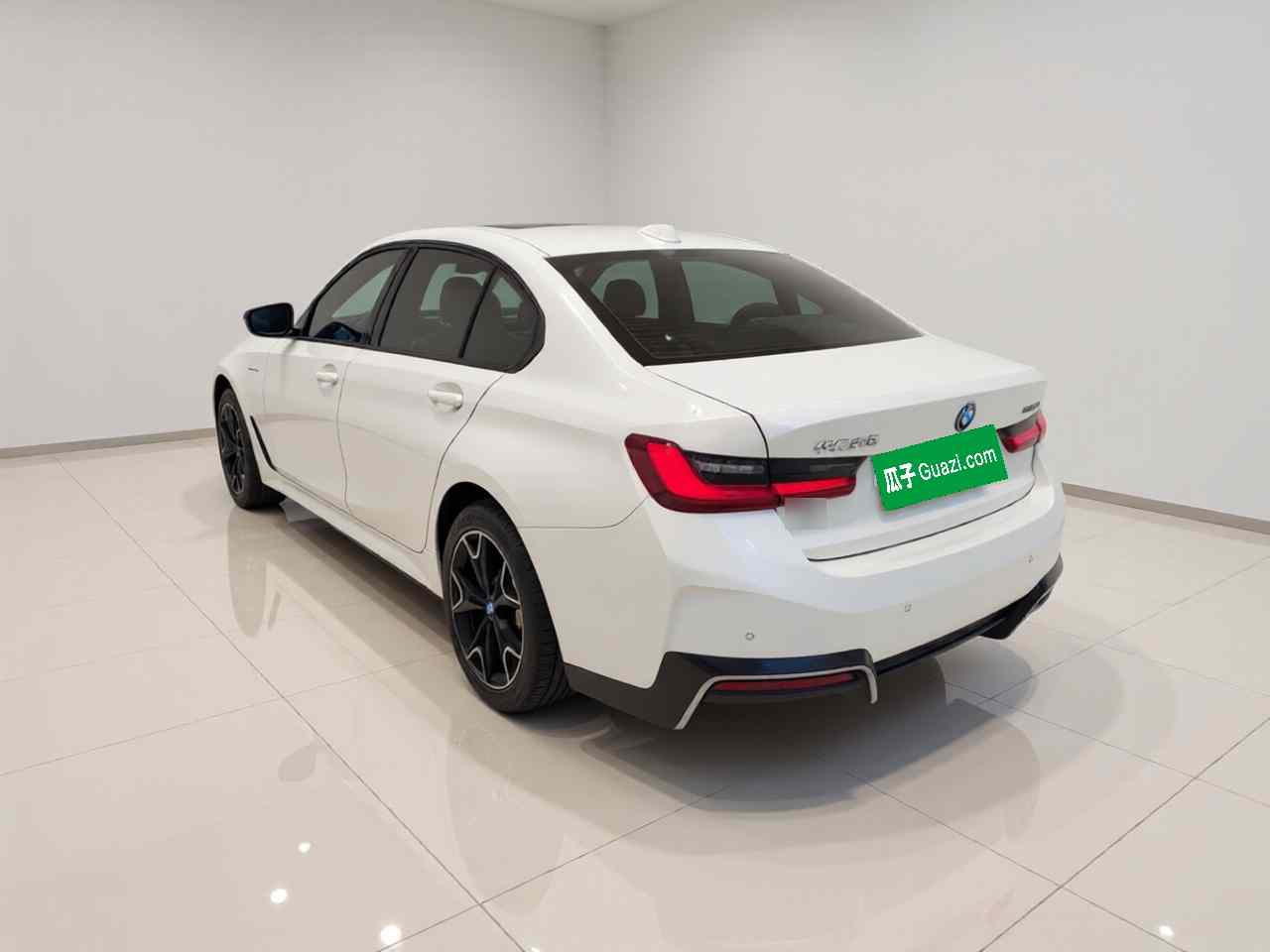 宝马i3 2023款 eDrive 40 L 曜夜套装(3)