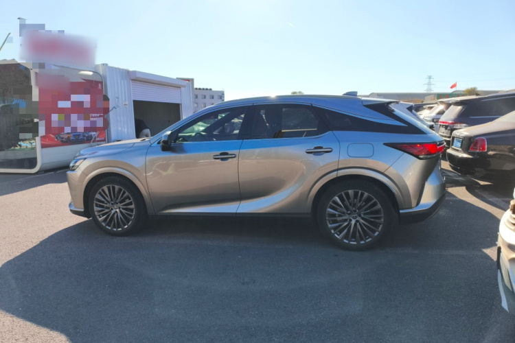 雷克萨斯RX 2023款 350h 四驱醇享版车身外观4